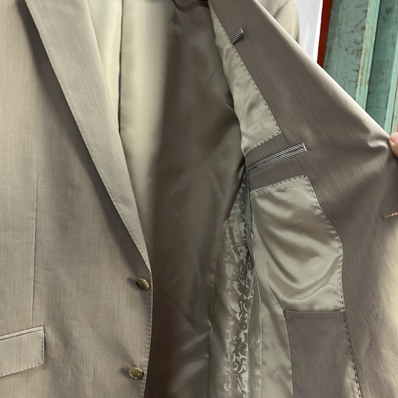 Men’s suit coat - Picture 5 of 7